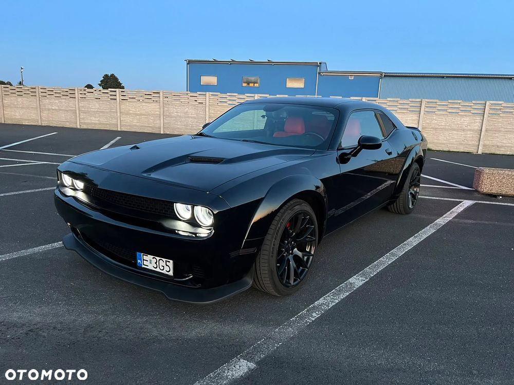 Dodge Challenger - 36