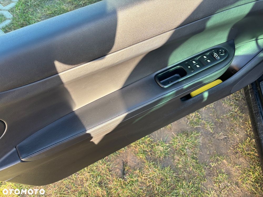 Peugeot 307 110 OXYGO - 30