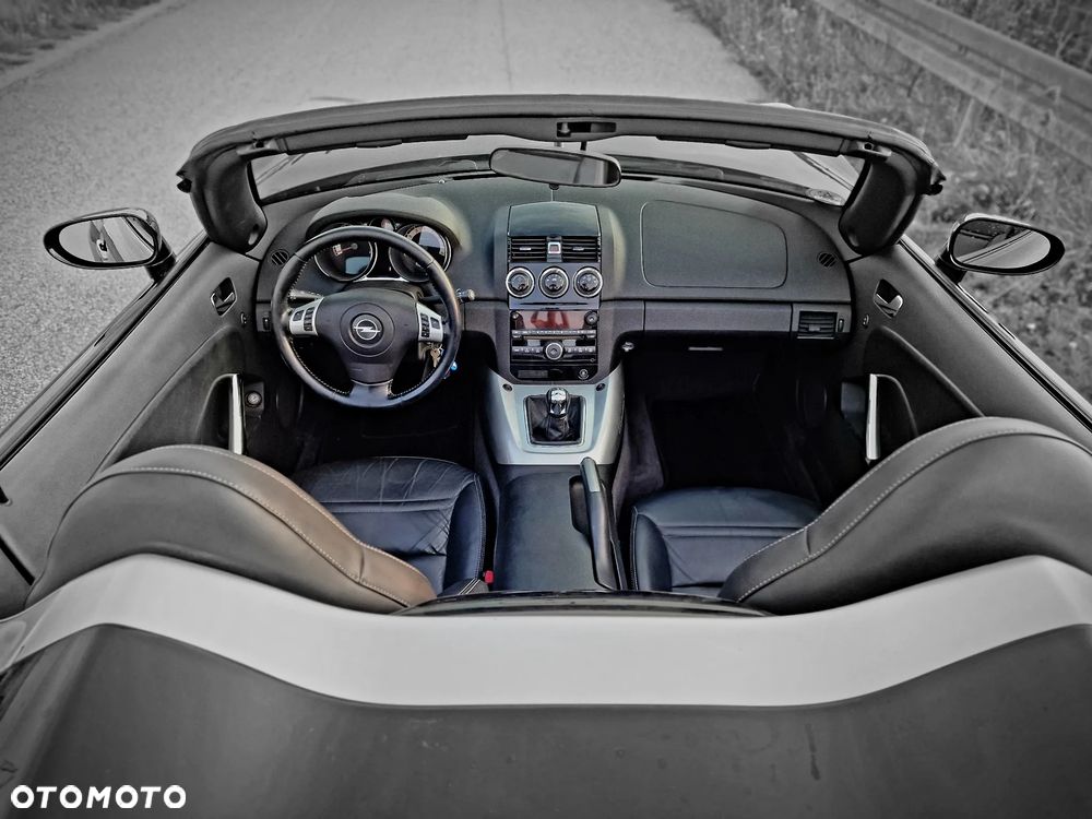 Opel GT 2.0 Turbo - 11