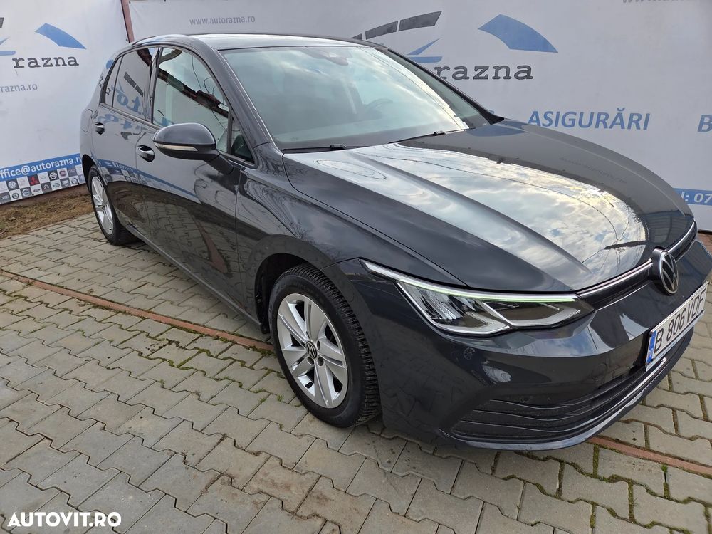 Volkswagen Golf - 1