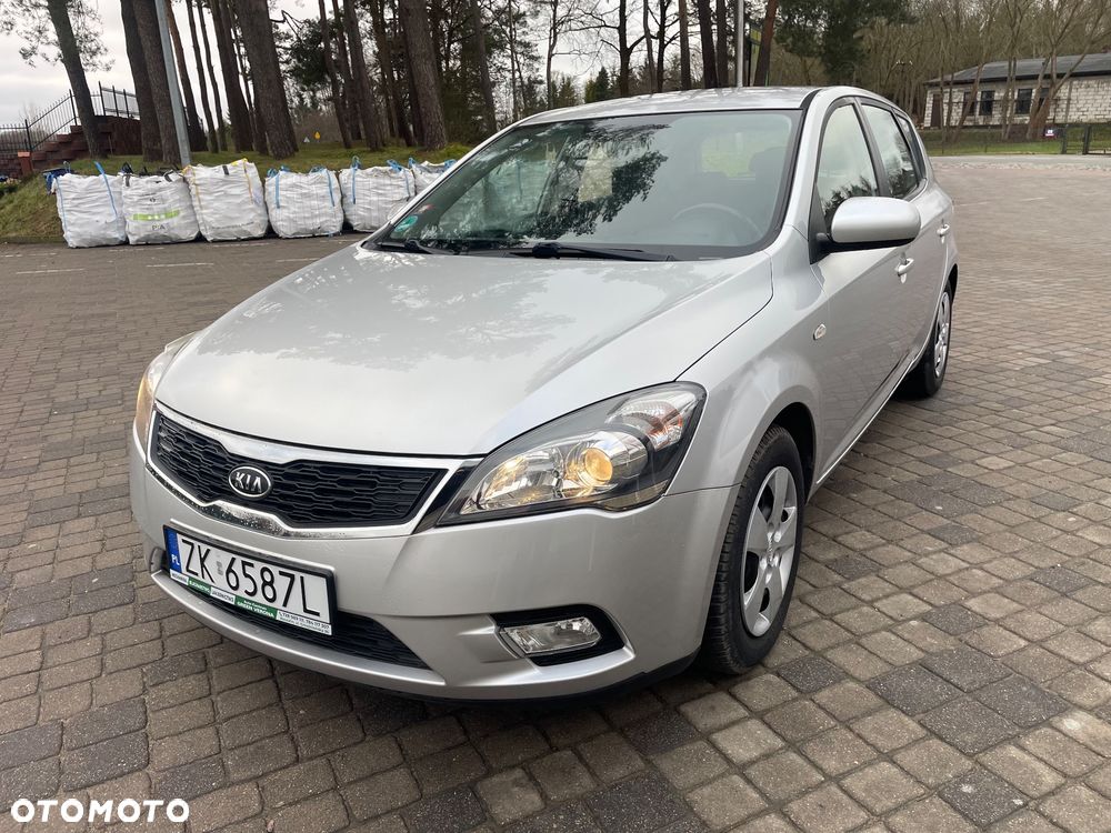 Kia Ceed 1.4 CVVT Attract - 1