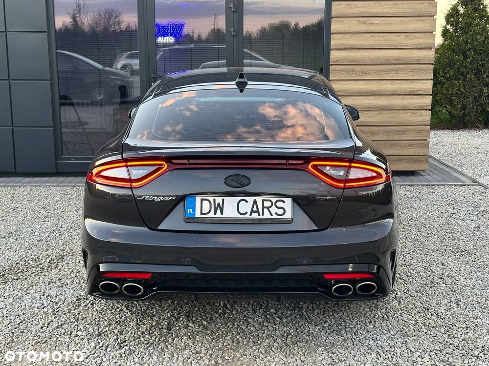 Kia Stinger - 7
