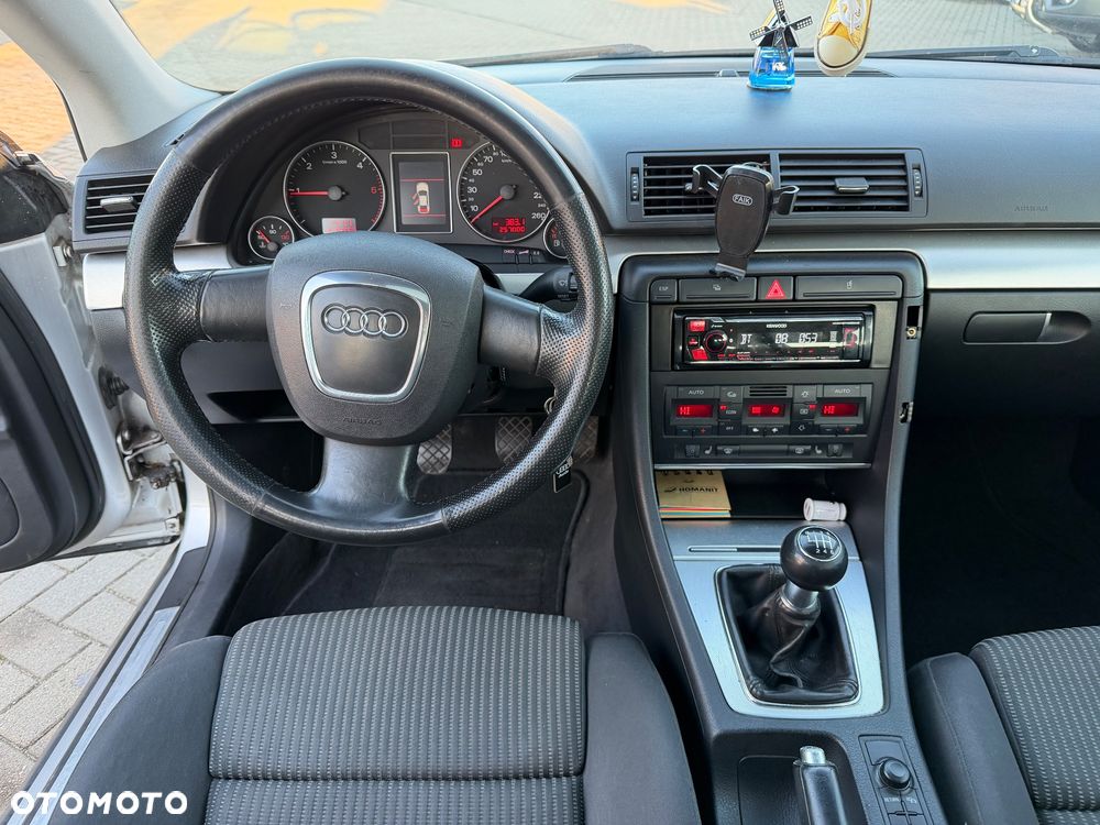 Audi A4 Avant 2.0 TDI - 21