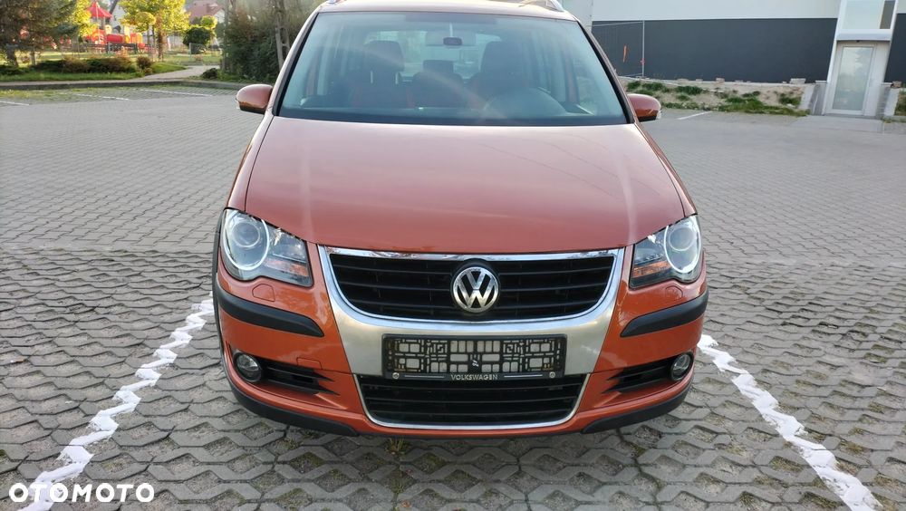 Volkswagen Touran - 30