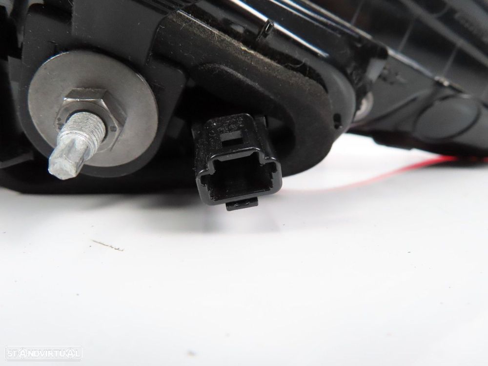 Farolim da mala em LED Direito Usado / Original RENAULT Clio V Hatchback (B7) 26... - 3