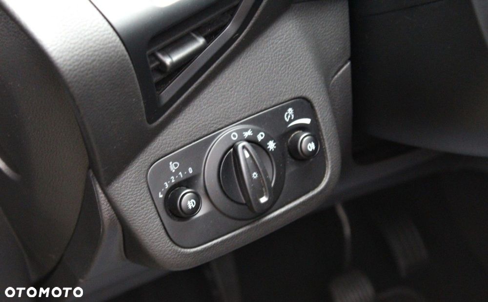 Ford Kuga - 25