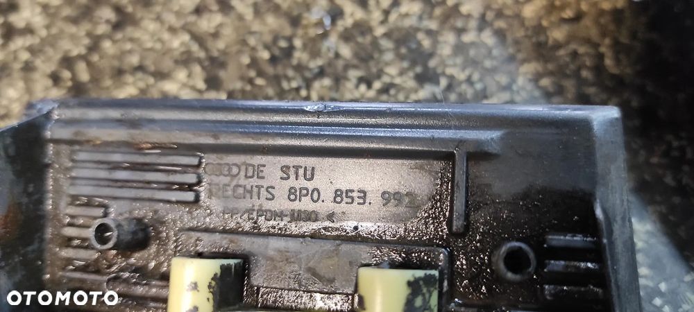 LISTWA LISTWY BŁOTNIKA LEWA PRAWA LEWY/PRAWY PRZÓD PRZEDNIA AUDI A3 8P  8P0853991 - 3