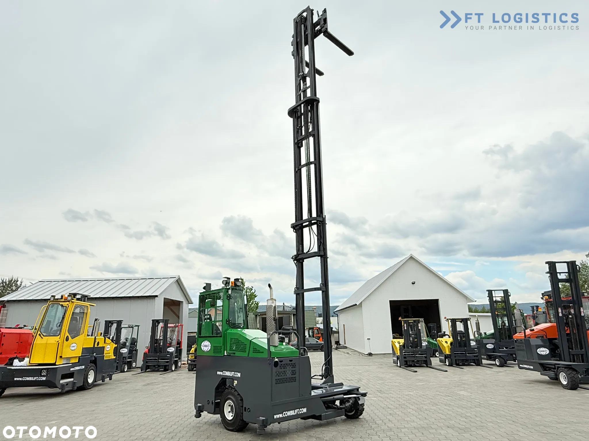 Combilift C4000 / TRIPLEX / 9300MM /  DUŻY WYBÓR WÓZKÓW CZTEROKIERUNKOWYCH / WOLNY SKOK / POZYCJONER / GAZ / KABINA / JAK NOWY - 40