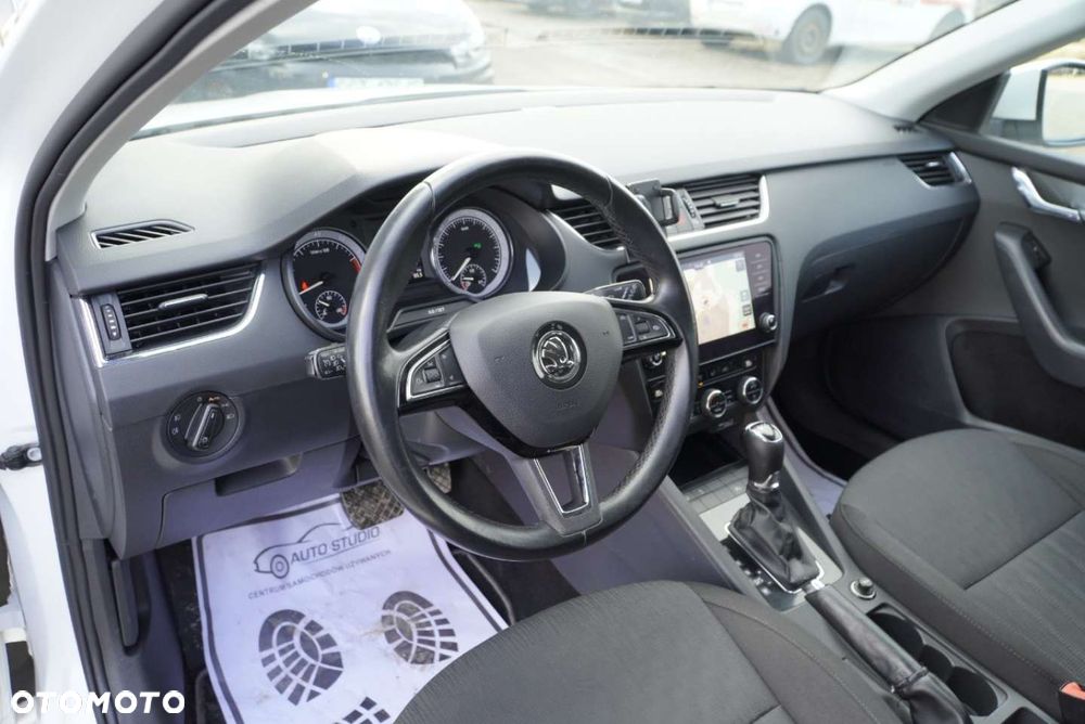 Skoda Octavia 1.5 TSI ACT DSG Ambition - 9