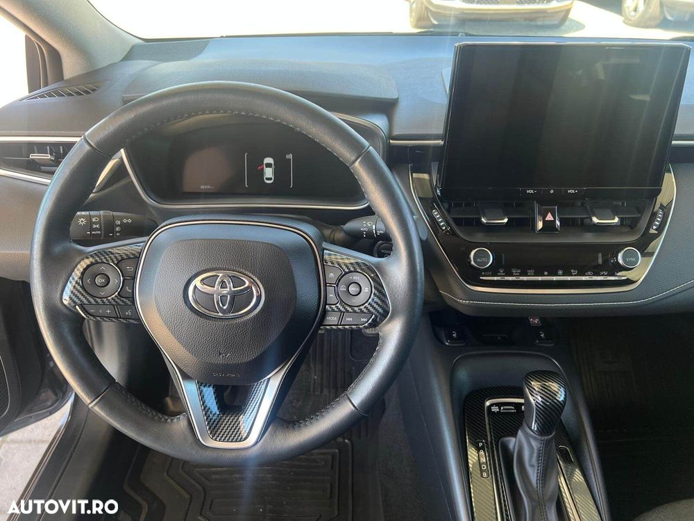 Toyota Corolla - 13