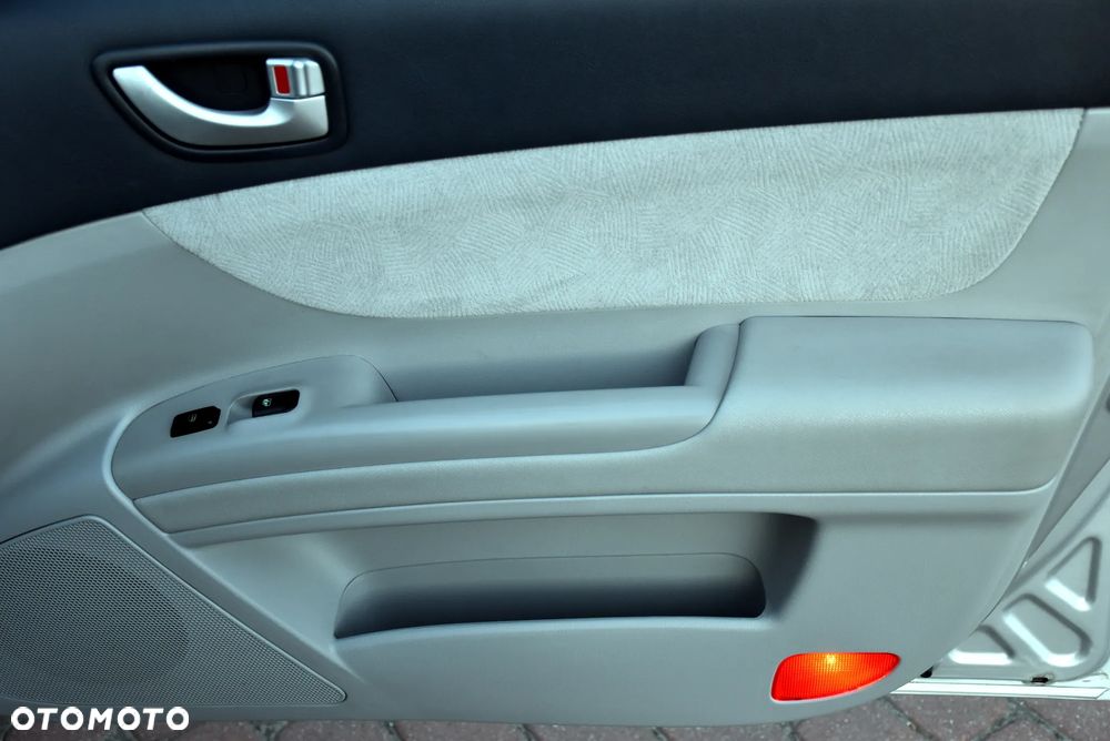 Hyundai Sonata - 22