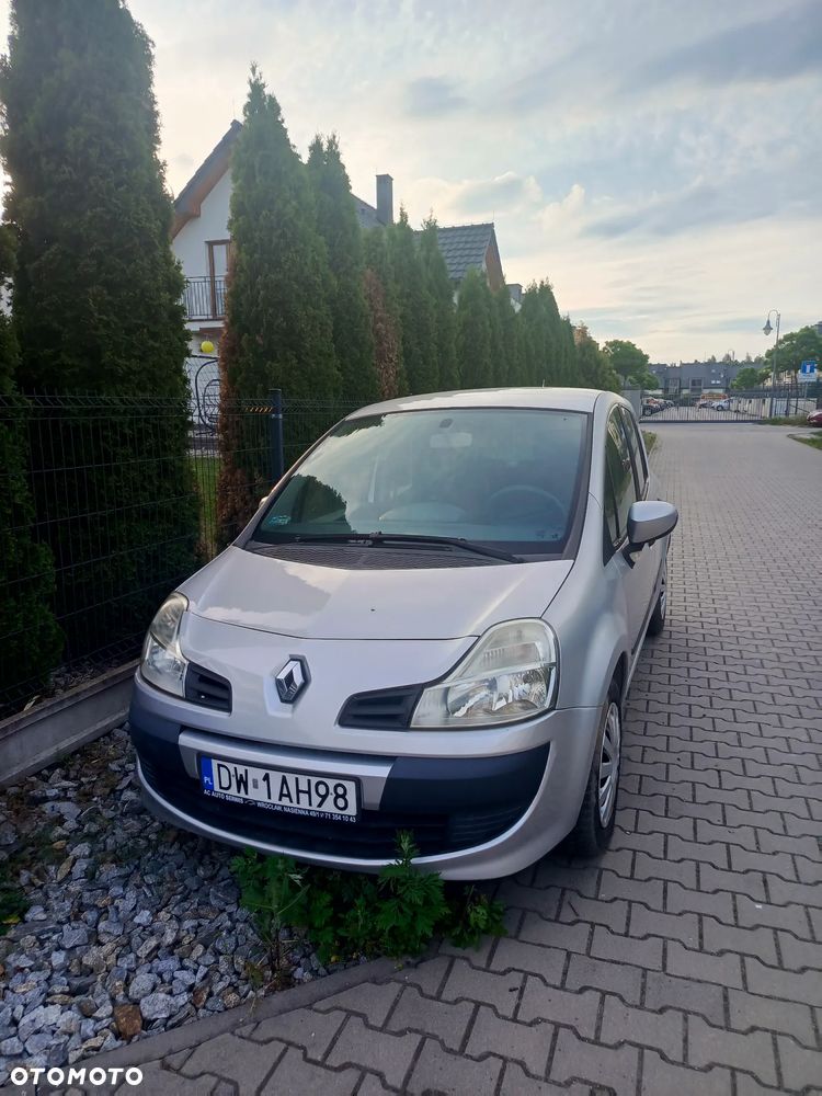 Renault Modus - 1