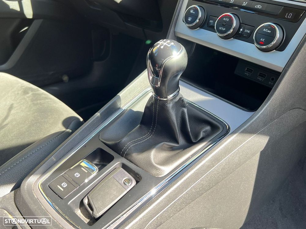 SEAT Leon ST 1.6 TDI Reference S/S - 10