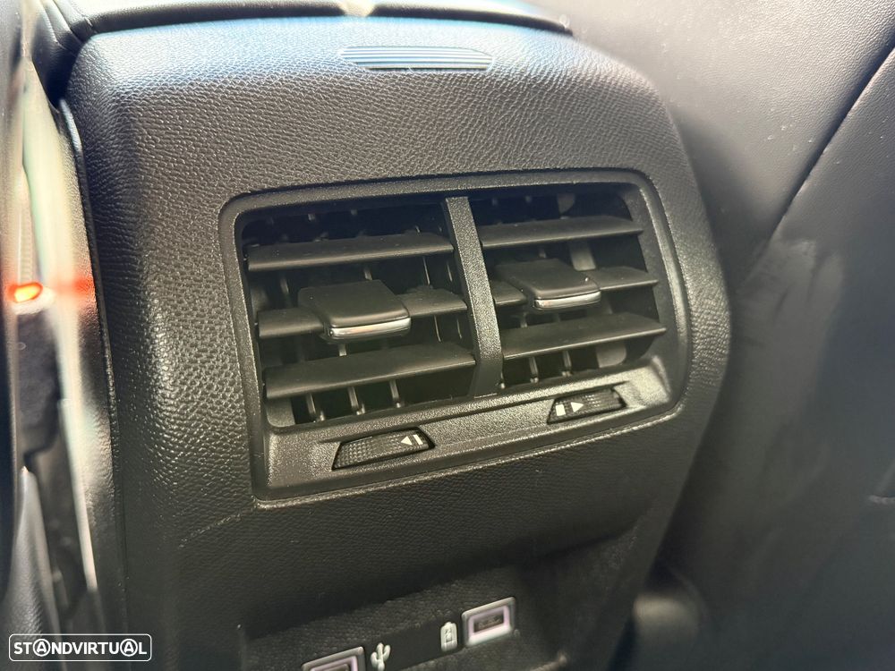 Peugeot 308 1.2 PureTech Allure - 26
