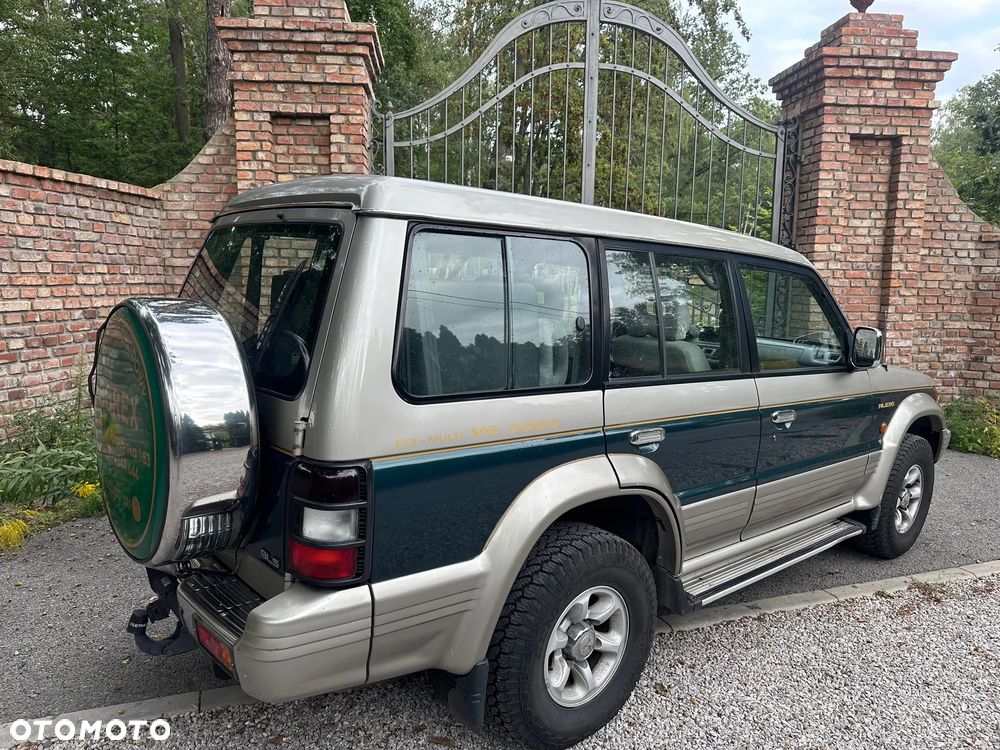 Mitsubishi Pajero - 5