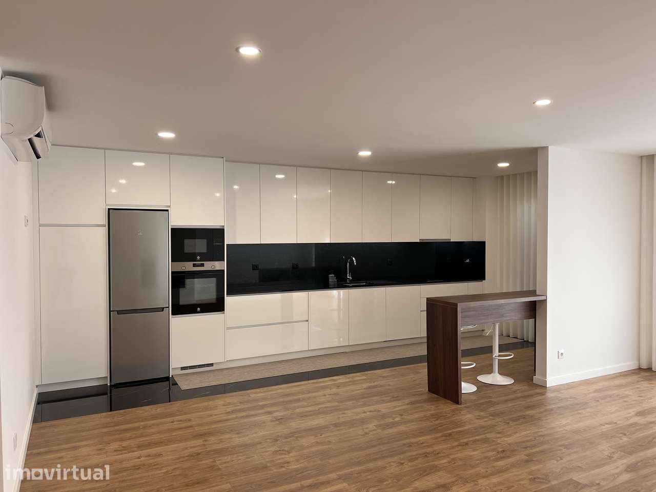 ARRENDO APARTAMENTO / ANDAR MORADIA T2 - Grande imagem: 3/38
