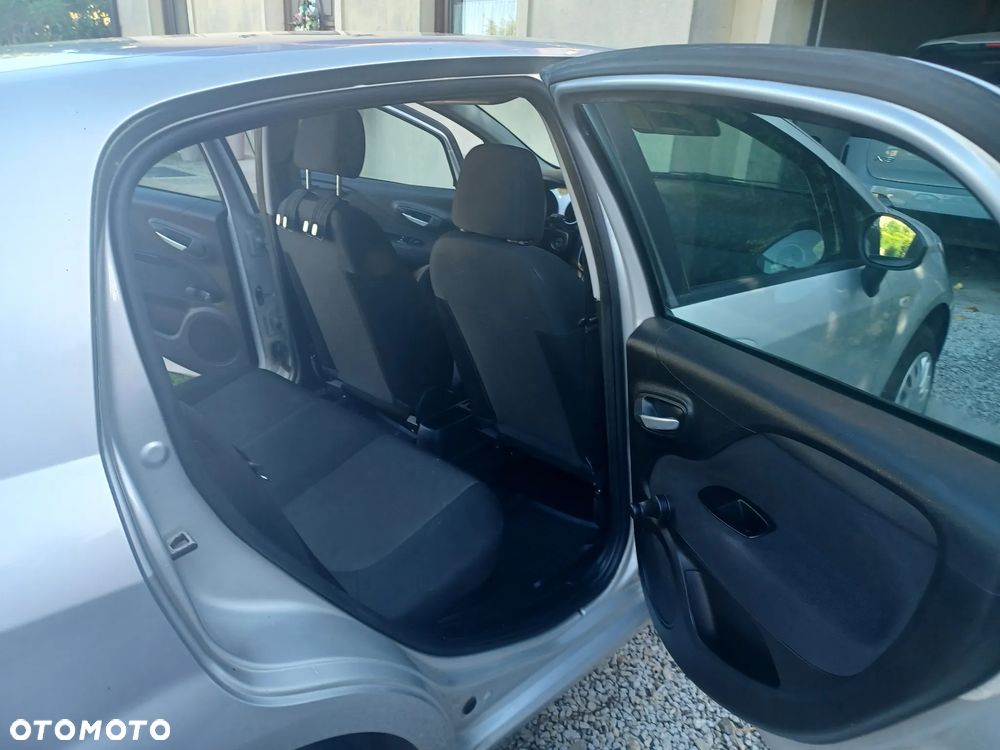 Fiat Punto 1.4 Easy S&S - 11