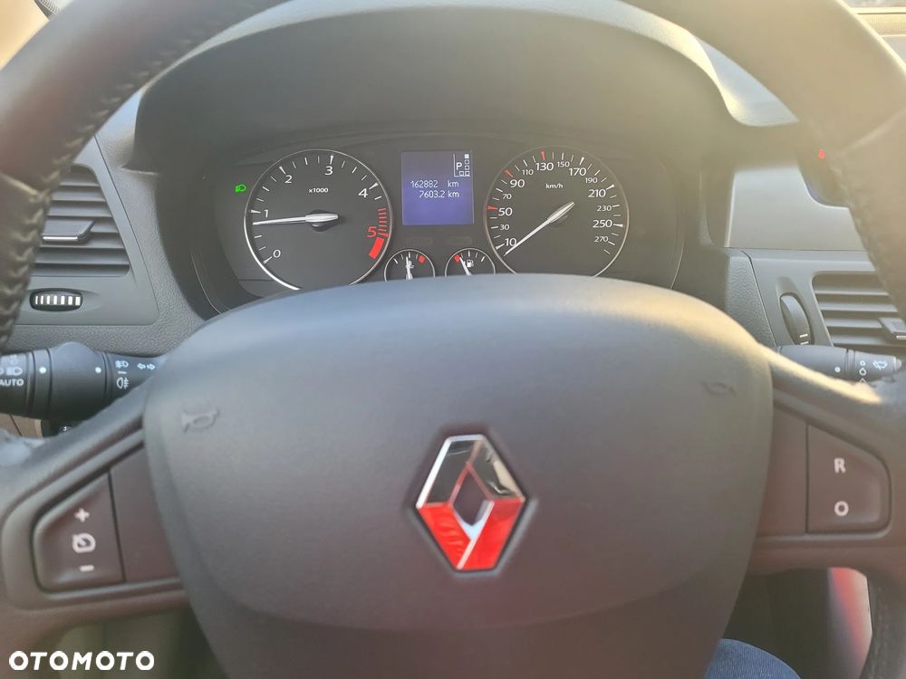 Renault Latitude dCi 175 FAP - 21