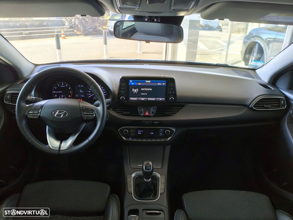 Hyundai i30 Fastback 1.0 T-GDI Style+Sens.Frt.+CI - 12