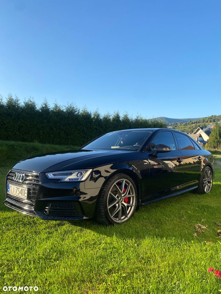 Audi A4 Limousine - 1