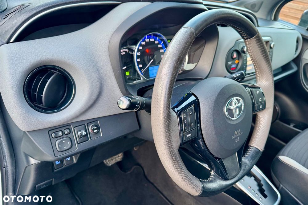 Toyota Yaris - 20