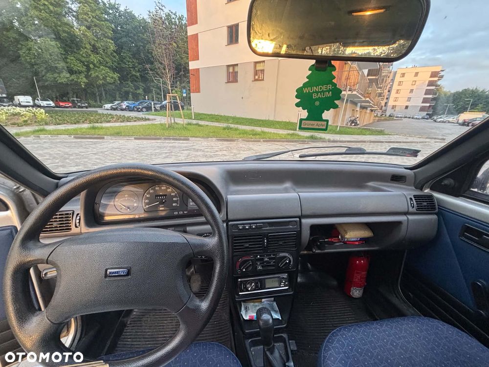 Fiat Uno 899 - 15