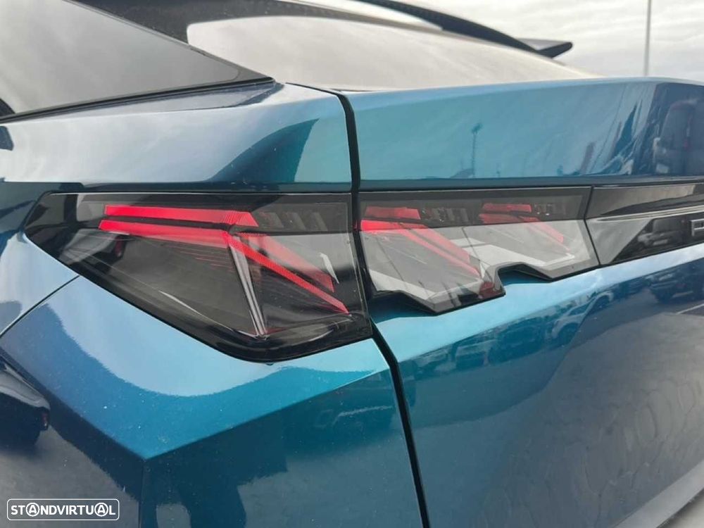 Peugeot E-3008 73 kWh Dual Motor Launch Edition - 11