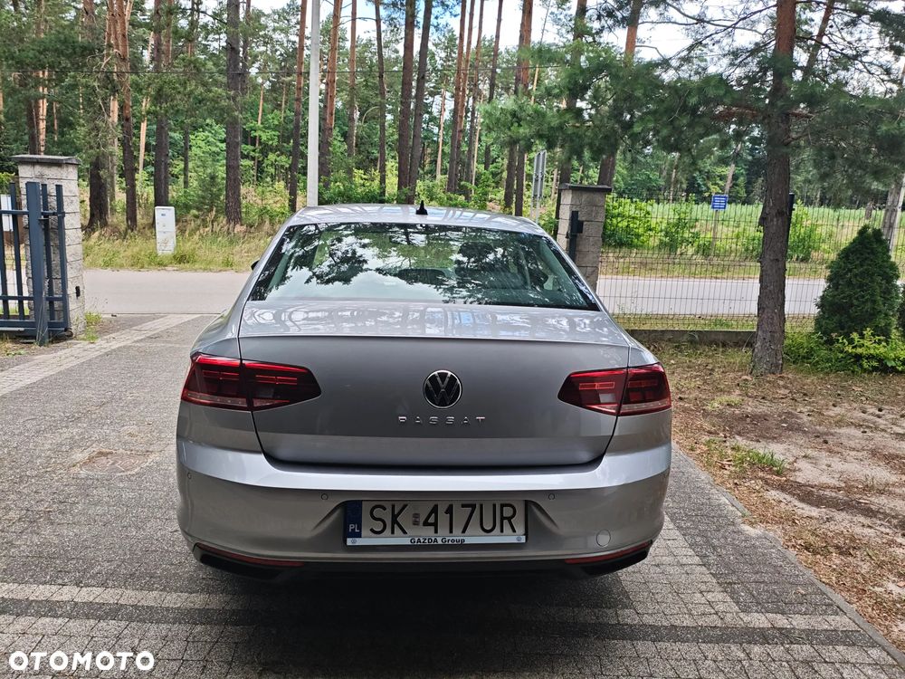 Volkswagen Passat - 5