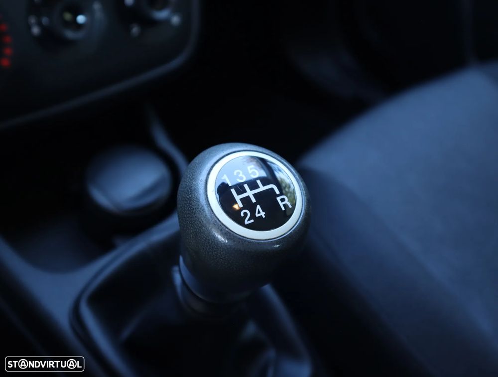 Fiat Punto 1.2 Young S&S - 38