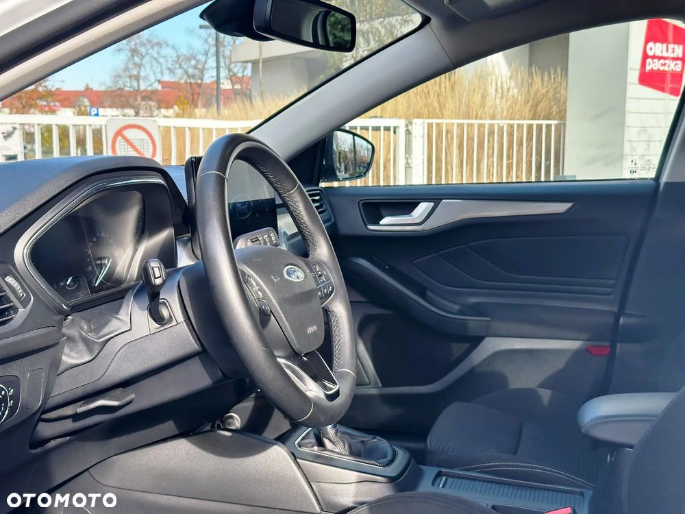Ford Focus 1.0 EcoBoost Titanium Style - 22