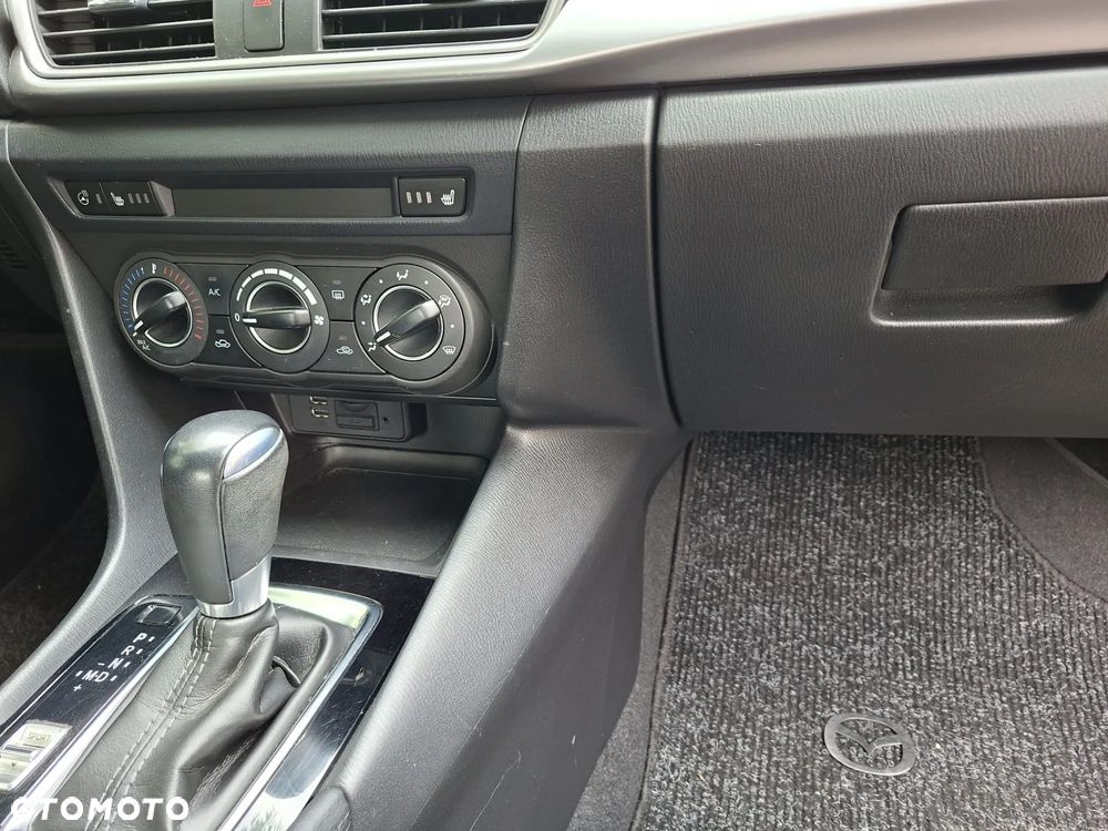 Mazda 3 - 12