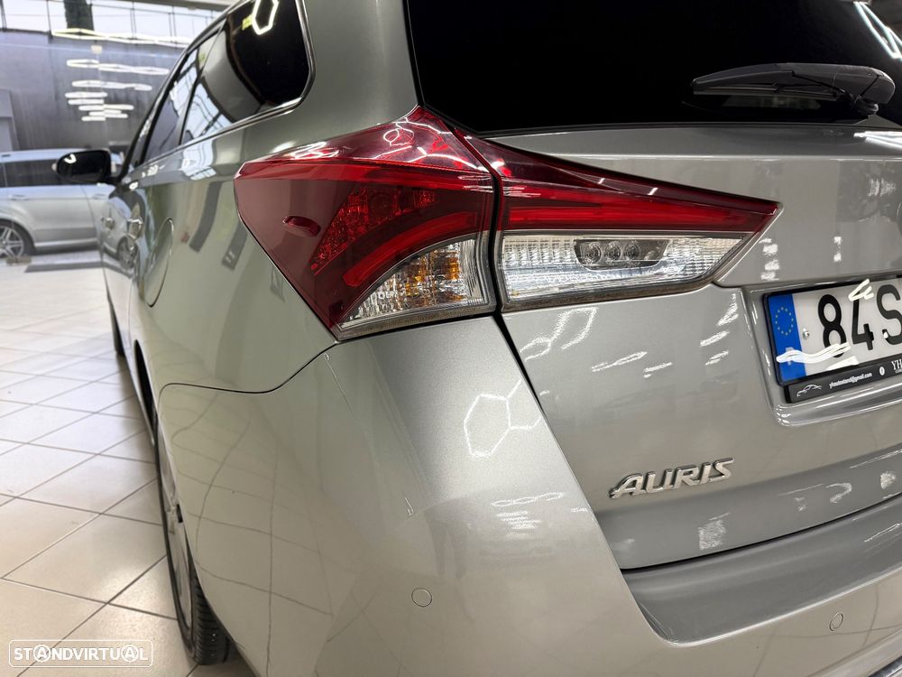 Toyota Auris Touring Sports 1.8 HSD Sport+Skyview +Navi - 10