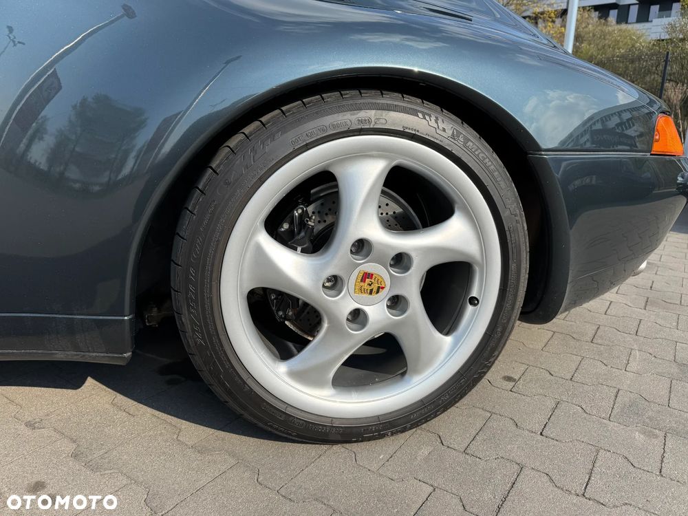 Porsche 911 Carrera - 9