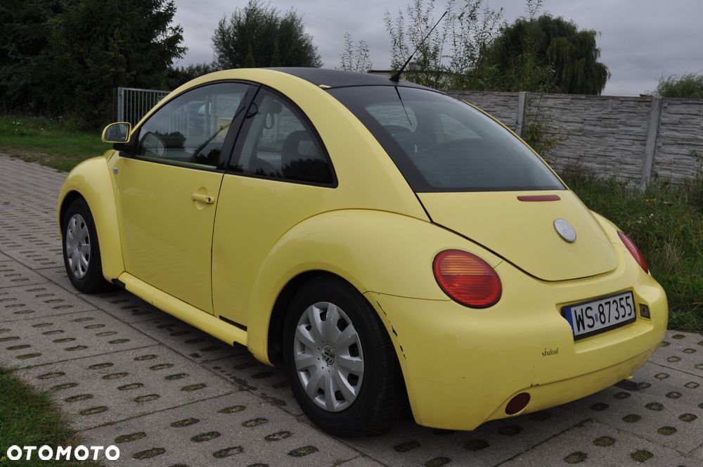 Volkswagen New Beetle - 2