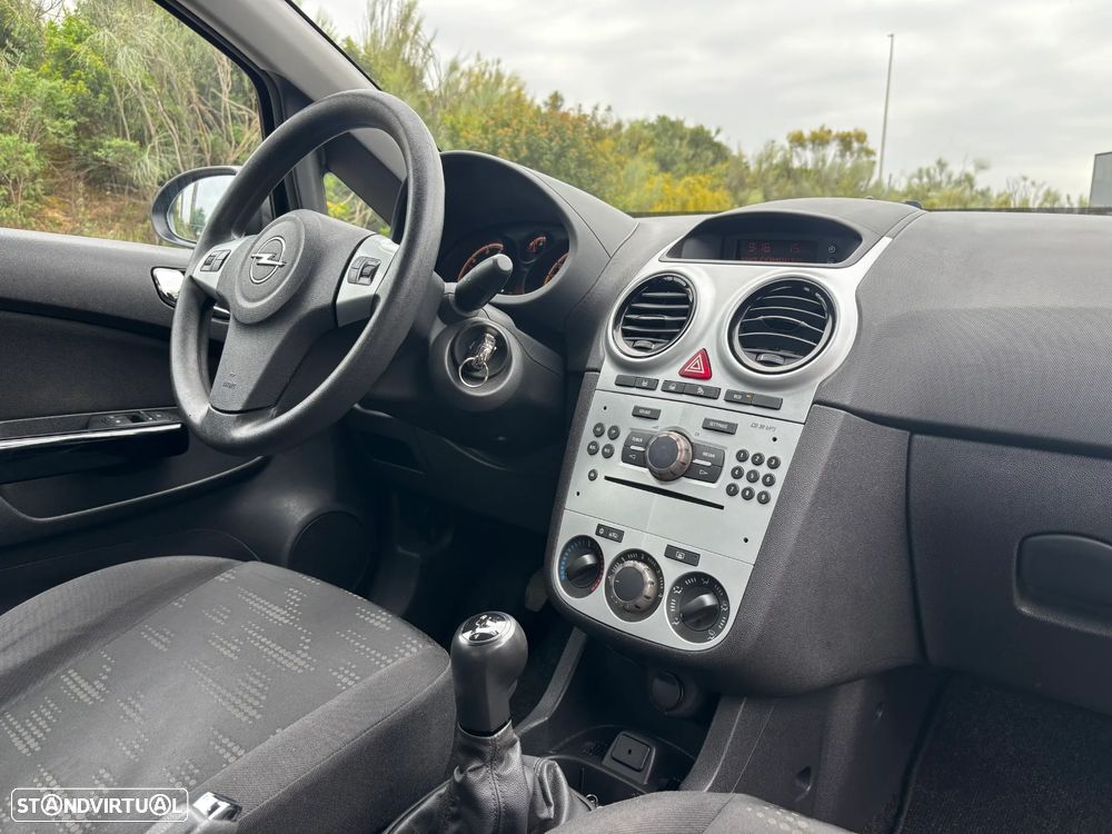 Opel Corsa 1.3 CDTi Enjoy - 21
