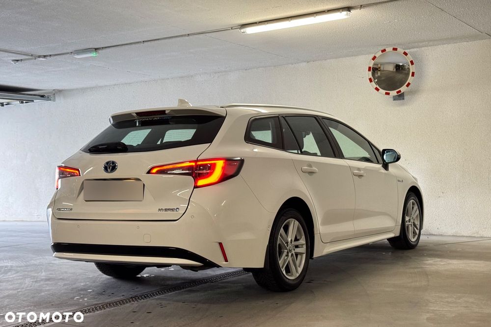 Toyota Corolla 1.8 Hybrid Comfort - 26
