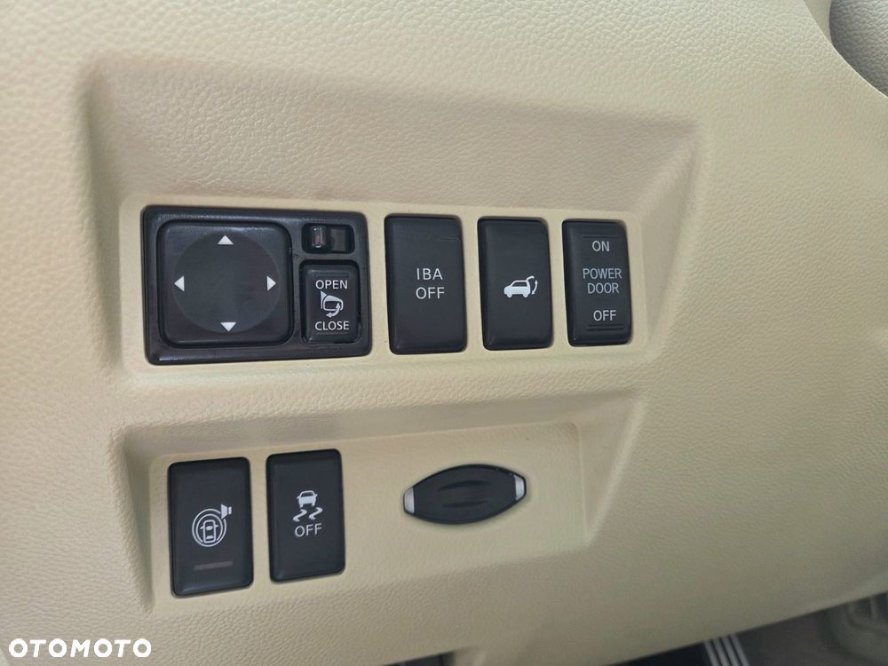 Infiniti QX70 3.0d S - 30