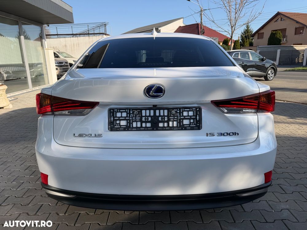 Lexus Seria IS 300h Aut. Luxury - 9