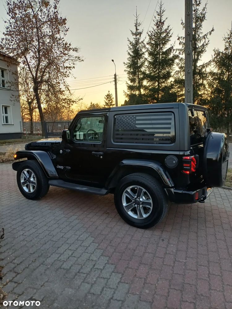 Jeep Wrangler - 1