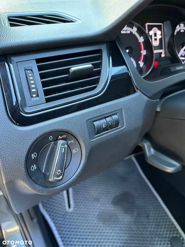 Skoda RAPID Spb 1.0 TSI Ambition - 9