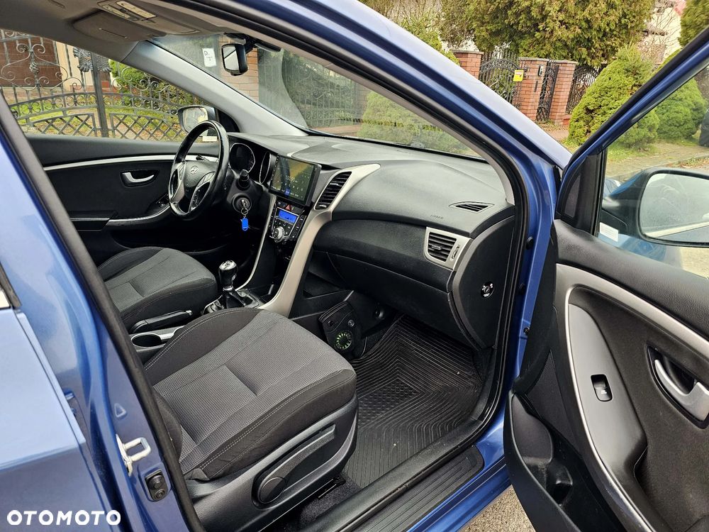 Hyundai i30 1.6 CRDi Premium - 23