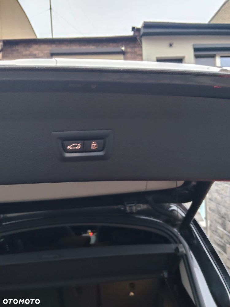BMW X1 xDrive18d - 9
