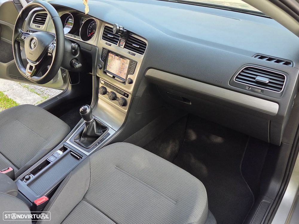 VW Golf Variant 1.6 TDi BlueMotion Trendline - 21