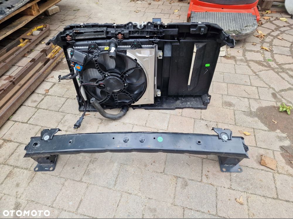 pas przedni komplet chłodnic belka opel corsa f lift benzyna - 1