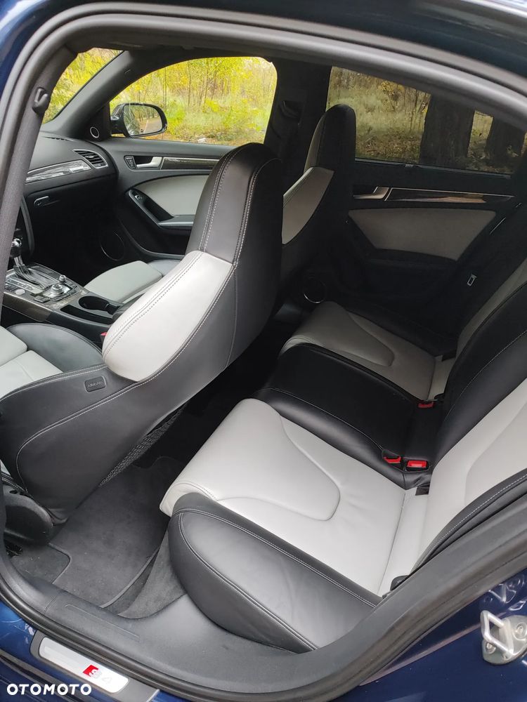 Audi S4 Limousine - 13