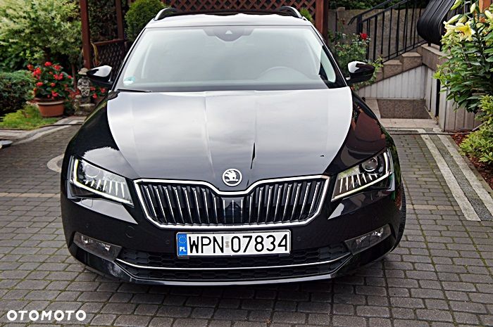 Skoda Superb 2.0 TDI DSG Sportline - 13