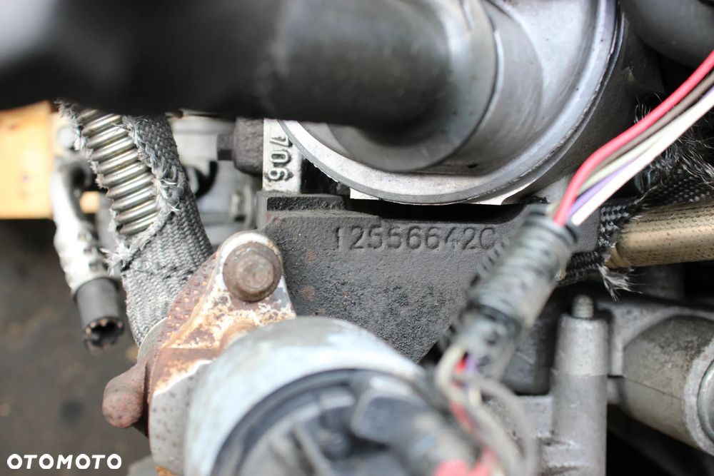 SILNIK 5.3 V8 LM7 + AUTOMAT 4L60E + REDUKTOR 4X4 + STEROWNIK/ CHEVROLET TAHOE 2001 - 7