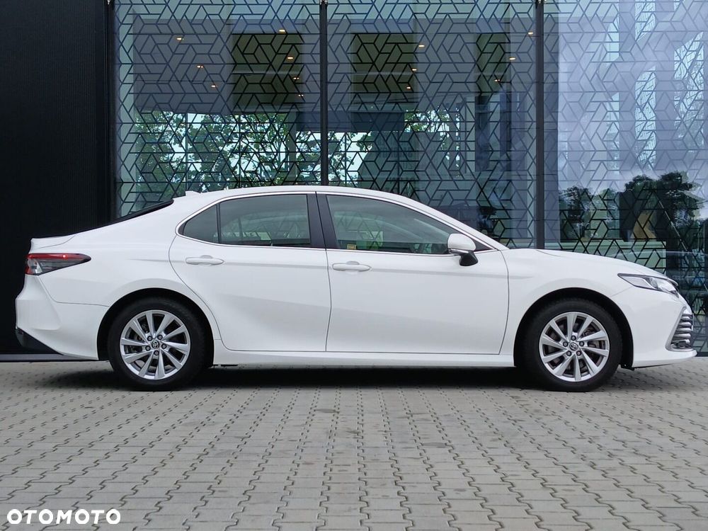 Toyota Camry 2.5 Hybrid Comfort CVT - 4