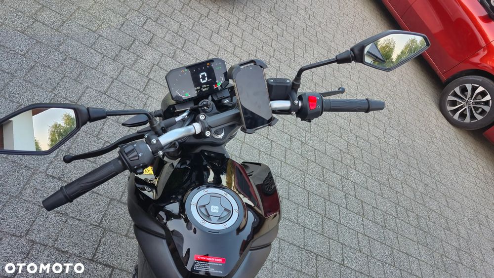 VOGE R125S - 5