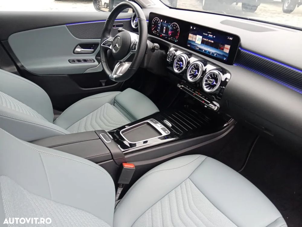 Mercedes-Benz A 220 4MATIC Aut. - 10